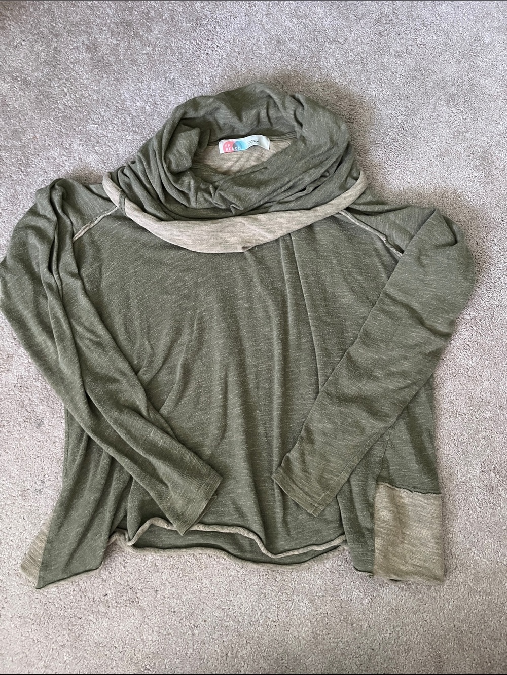 Free People extra large Cowl Neck Lightweight Women's Sweater - Olive